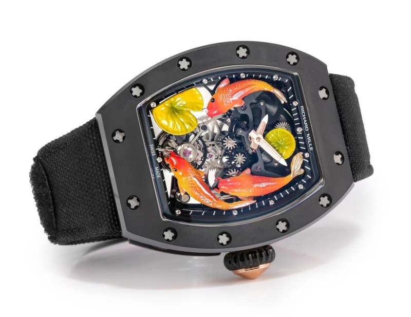 Watch0694