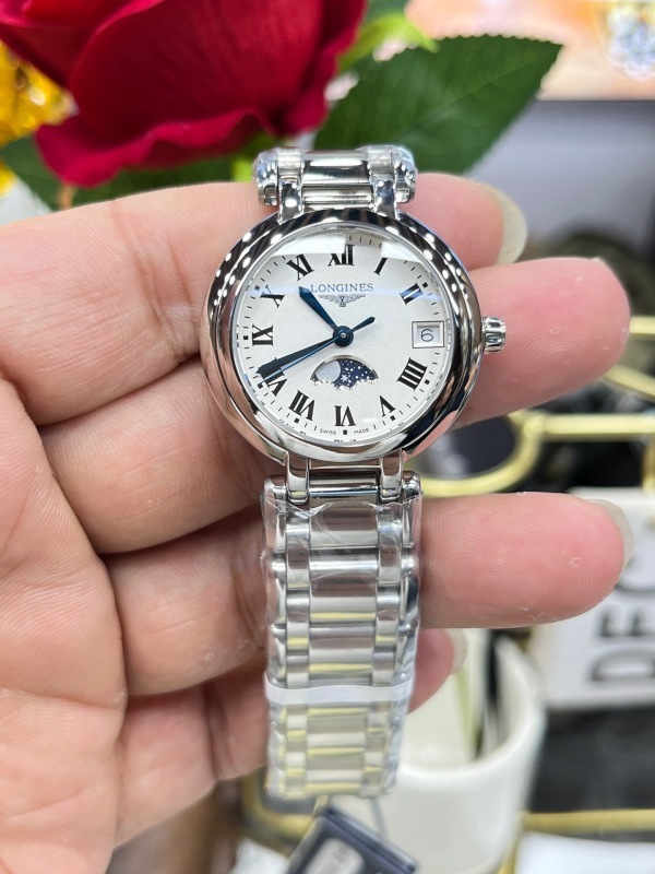 Watch0641