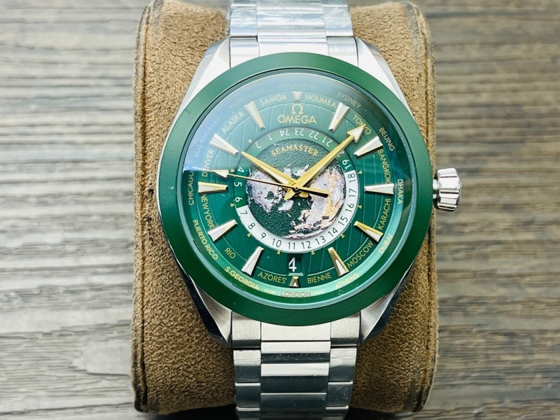 Watch0177