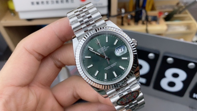 Watch0207