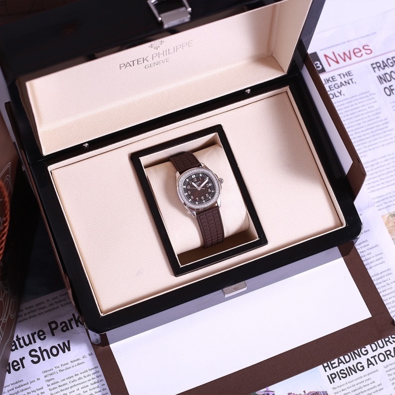 Watch0577