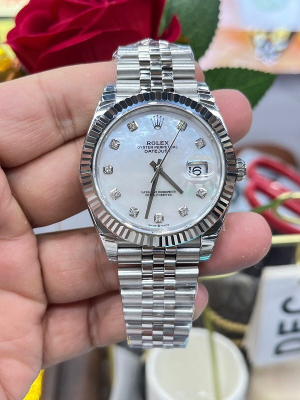 Watch0642