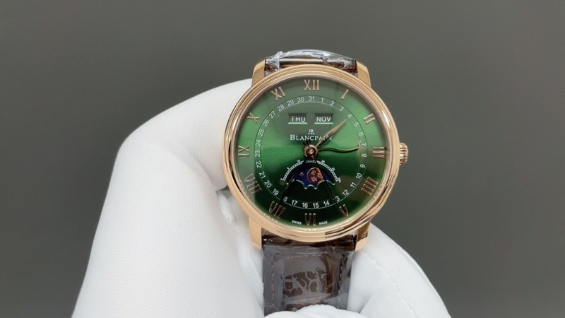 Watch0592