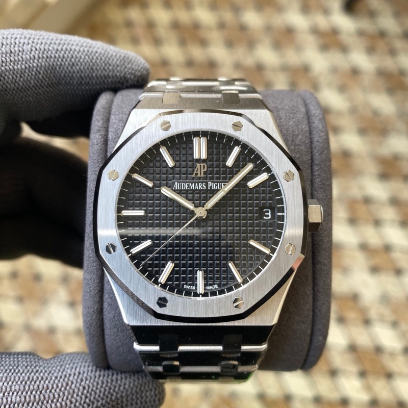 Watch0016