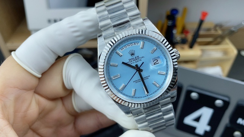 Watch0212