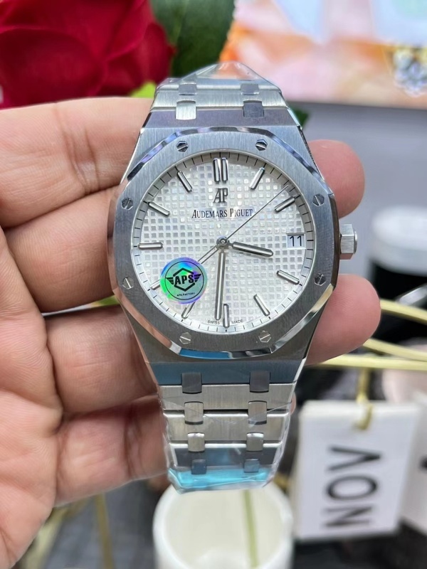 Watch0800