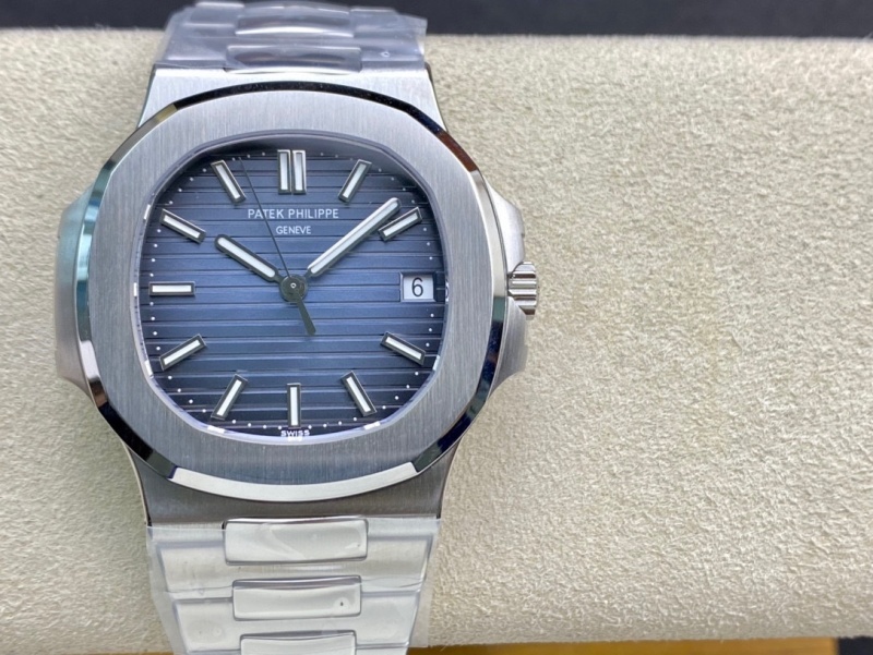 Watch0175