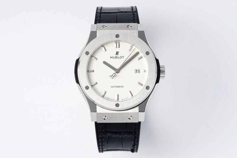 Watch0230