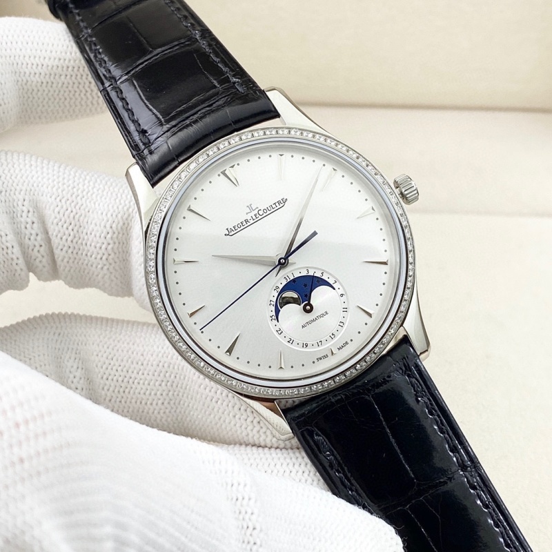 Watch0437