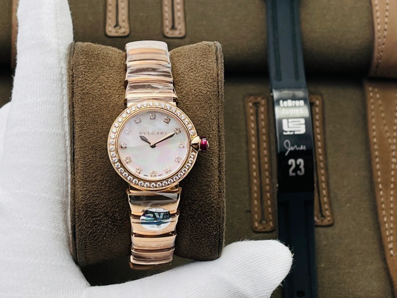 Watch0393
