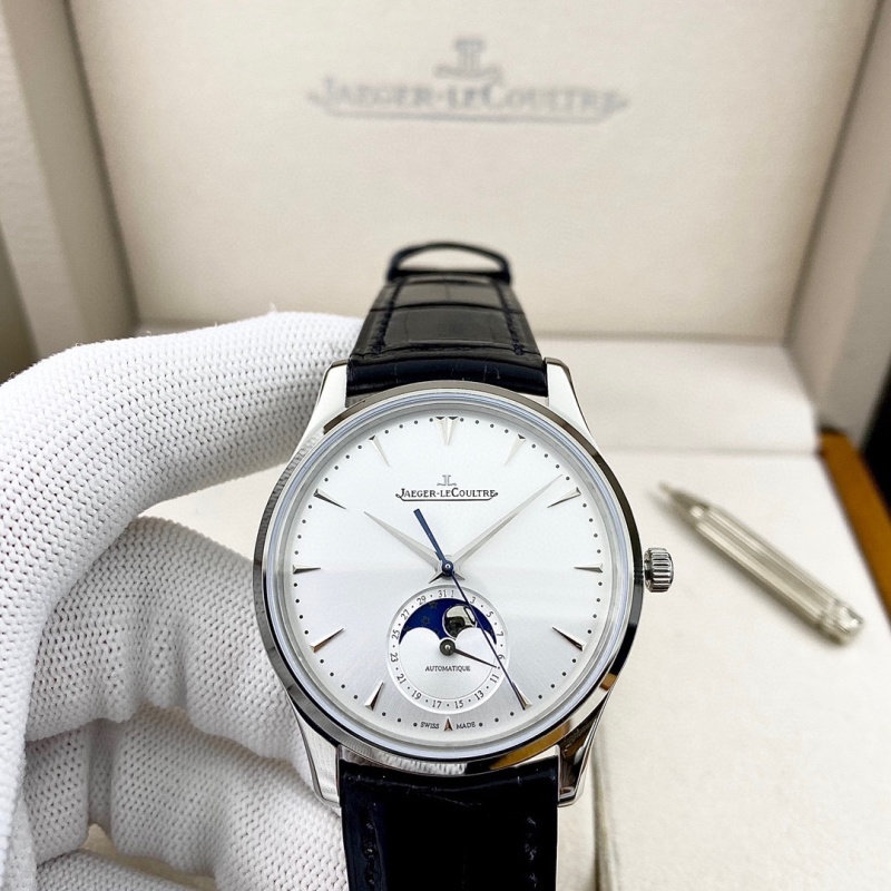 Watch0436