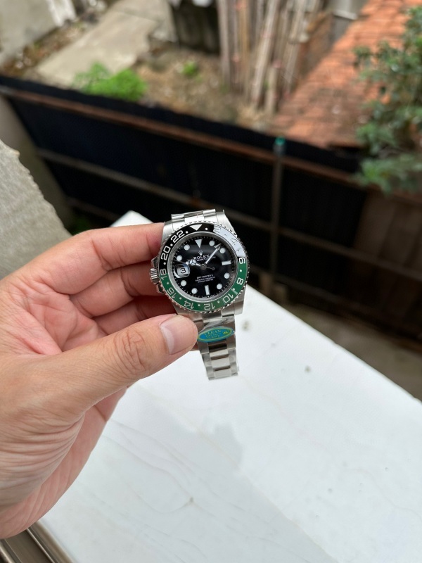 Watch0193