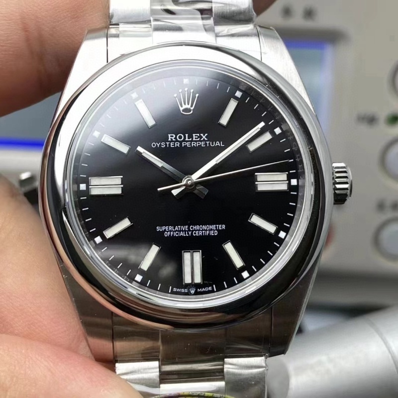 Watch0762