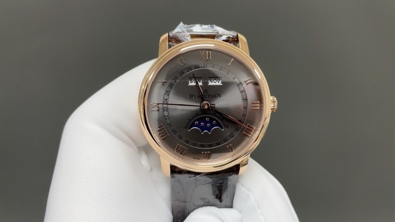 Watch0593