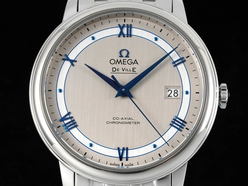 Watch0744
