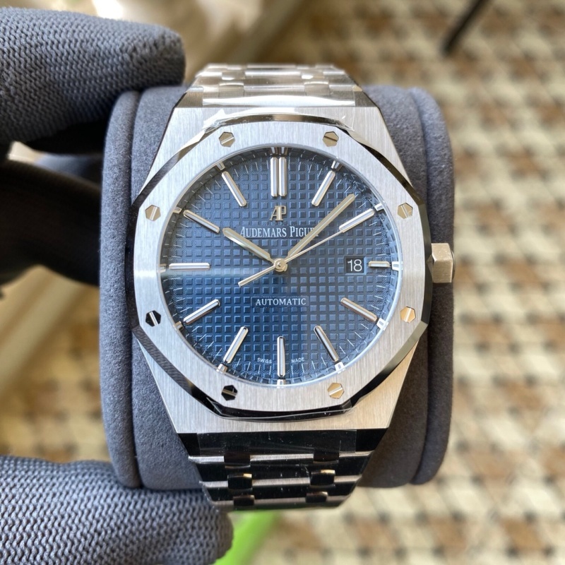 Watch0012