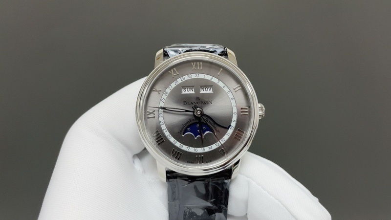 Watch0585