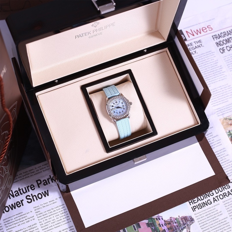 Watch0574