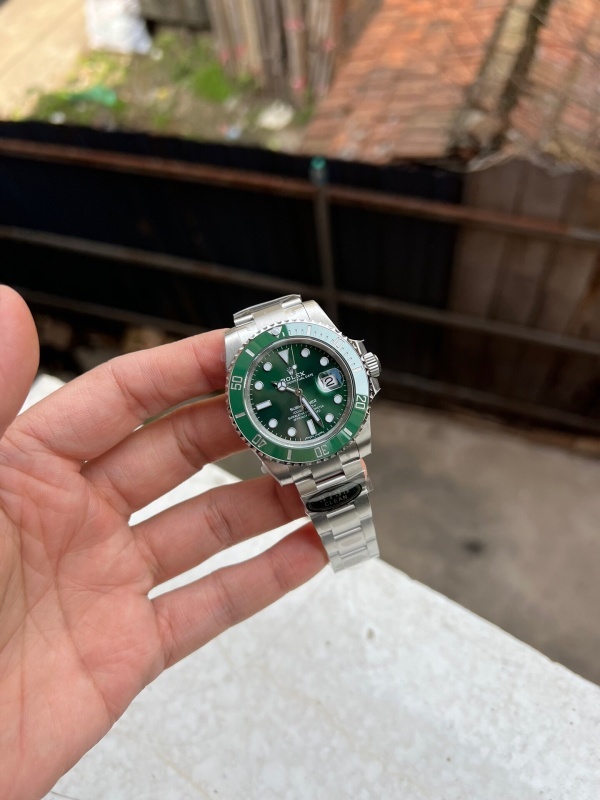 Watch0654