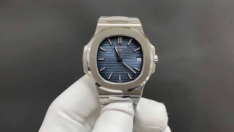 Watch0647