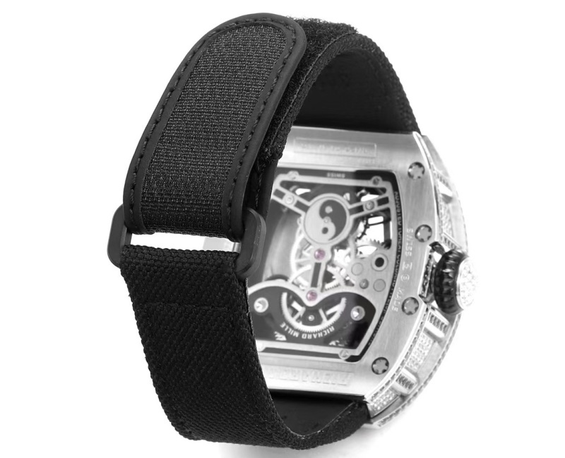 Watch0783