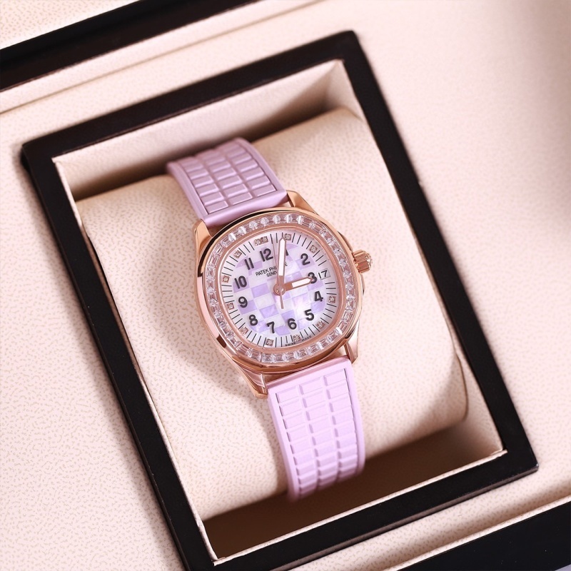 Watch0573