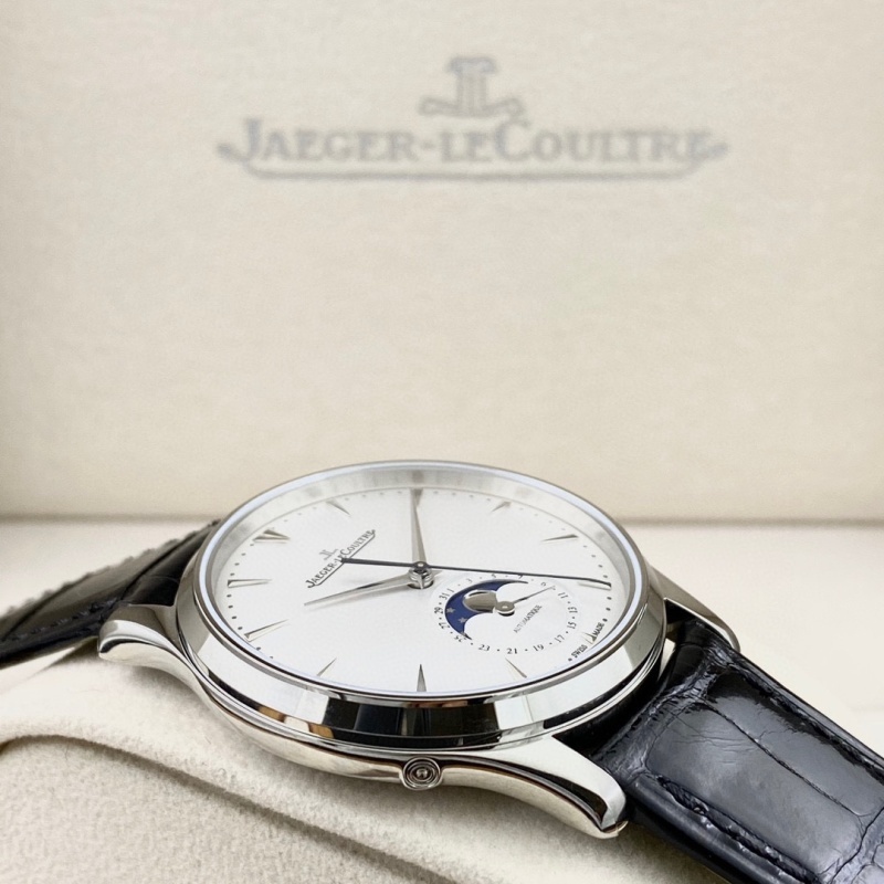 Watch0436