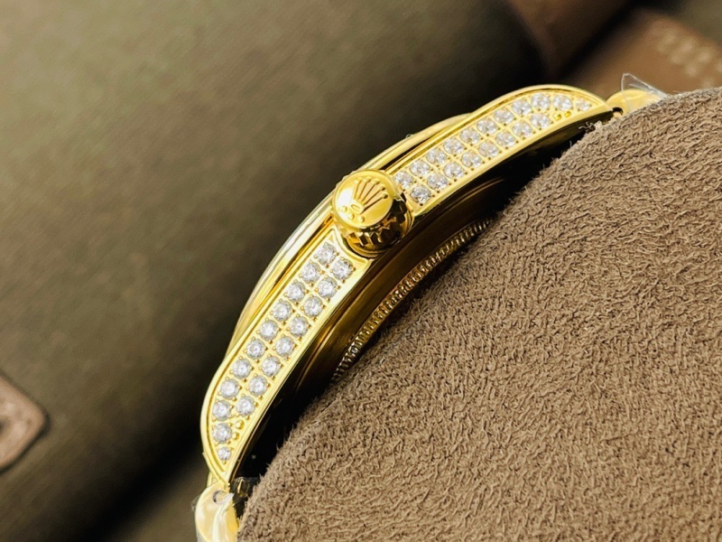 Watch0294