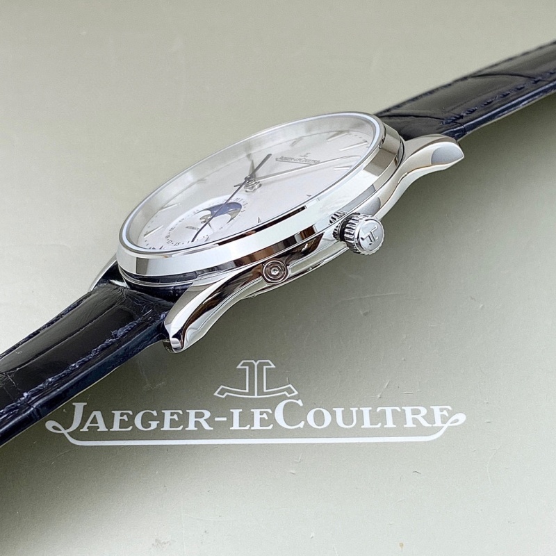 Watch0436