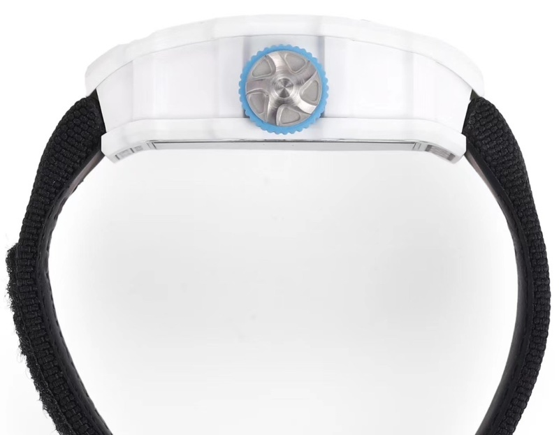Watch0223