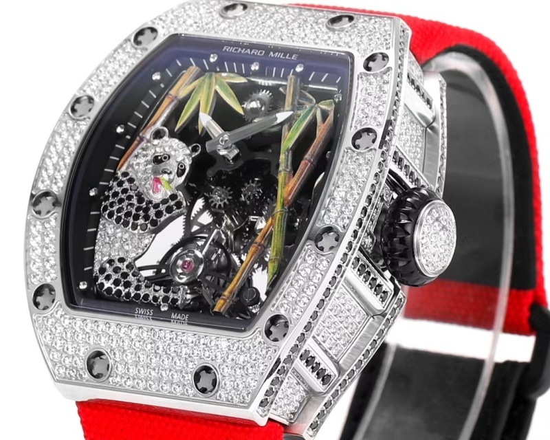 Watch0782