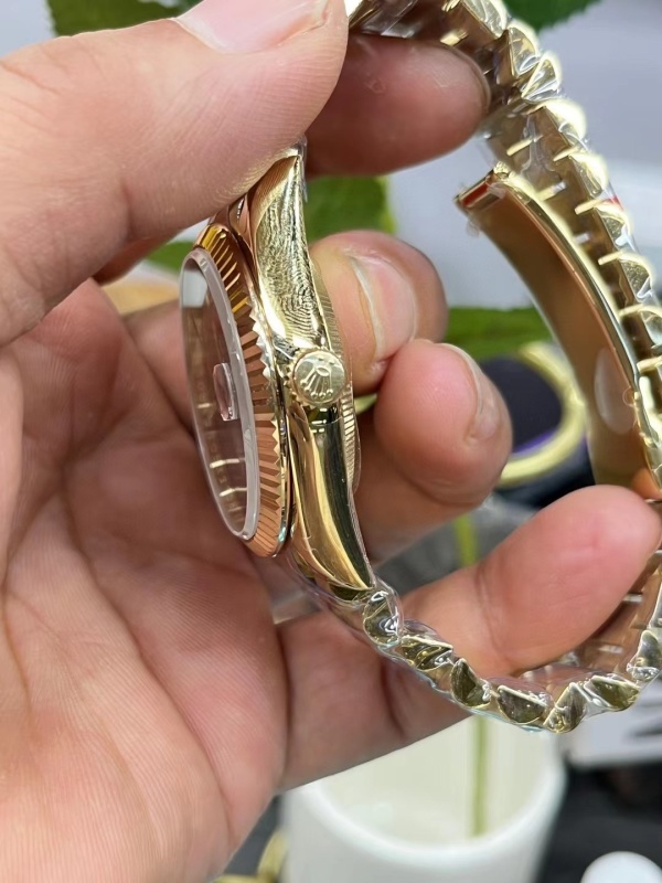 Watch0798