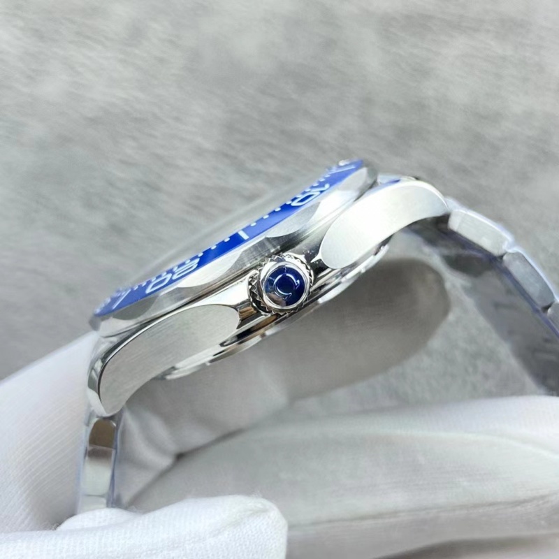 Watch0796