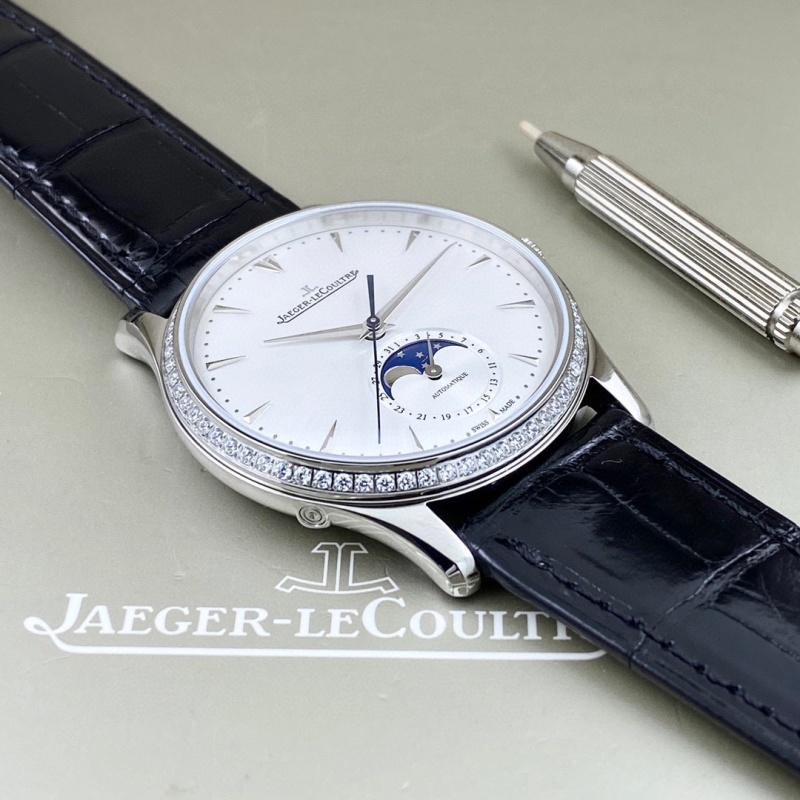 Watch0437