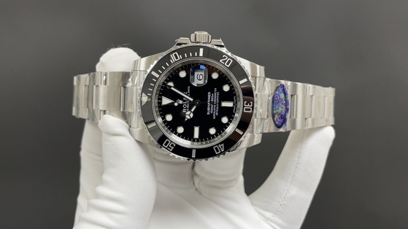 Watch0100