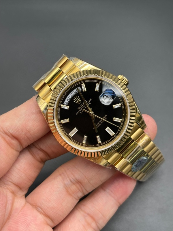 Watch0080