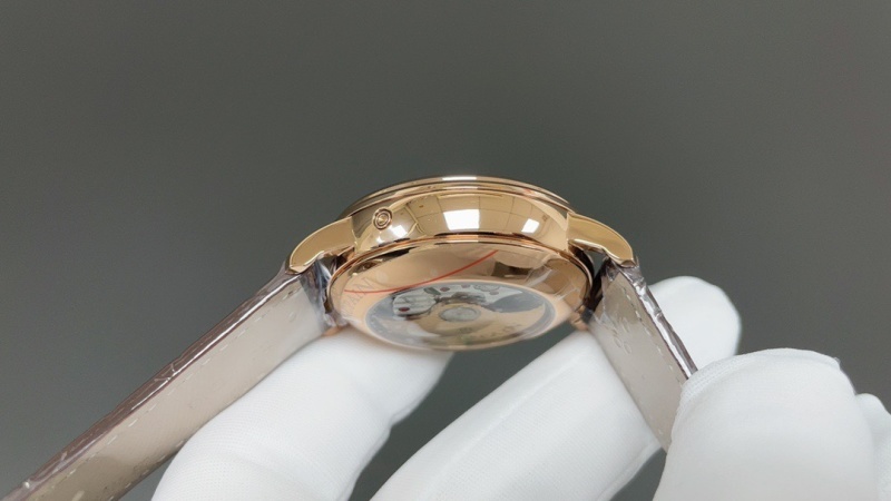 Watch0590