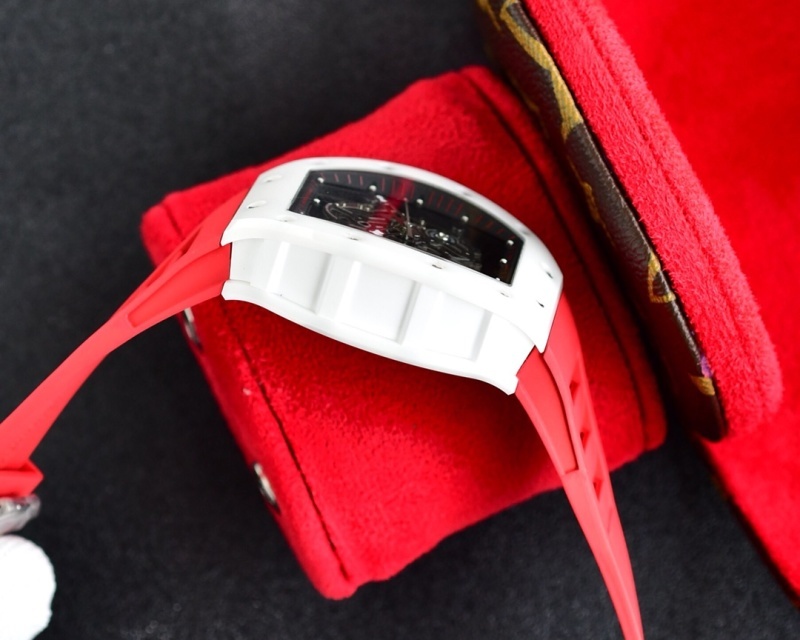 Watch0252