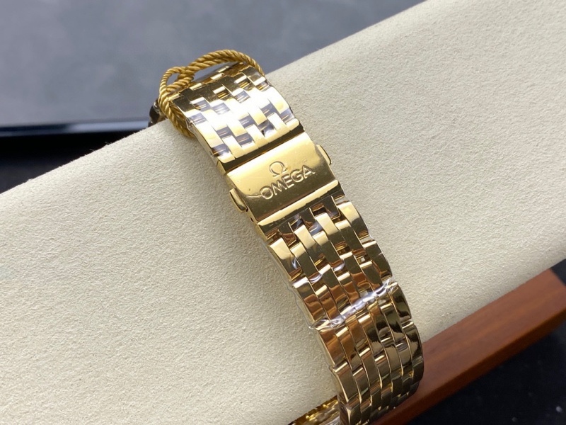 Watch0597