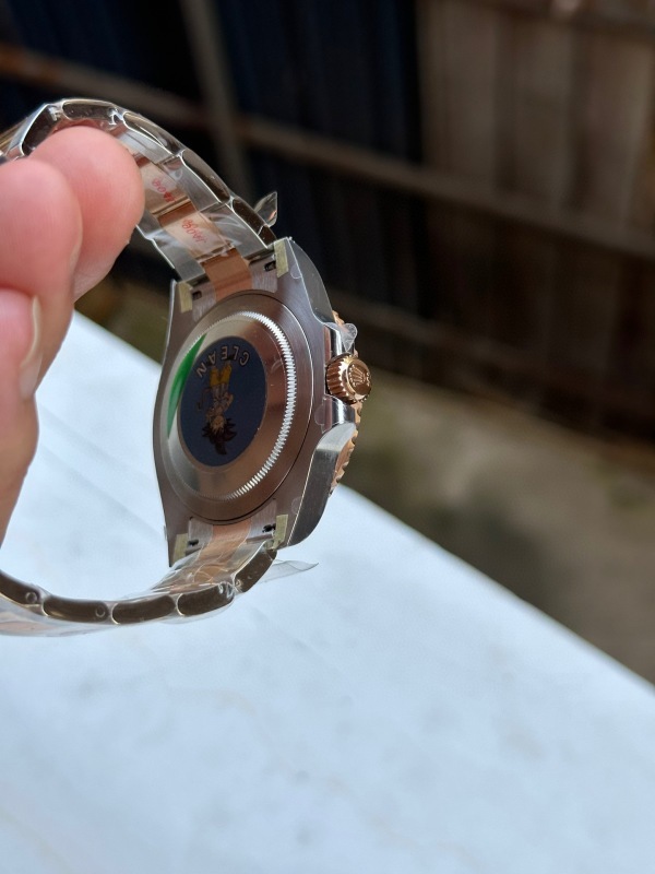 Watch0196
