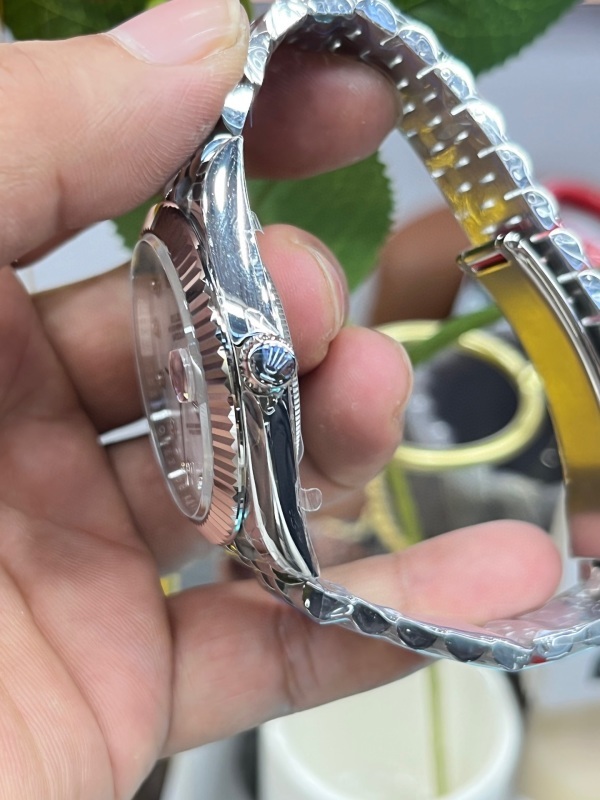 Watch0642