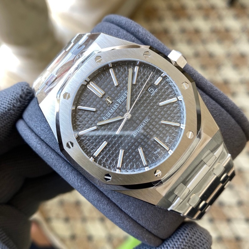 Watch0011