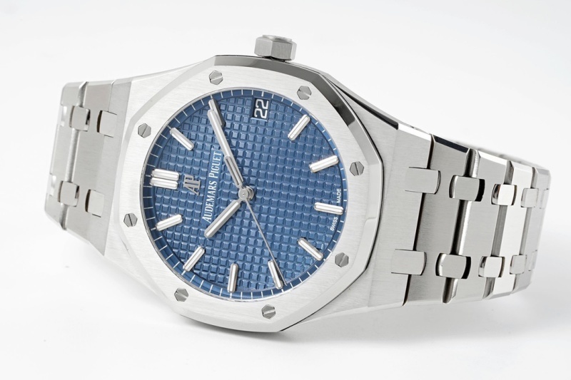 Watch0664