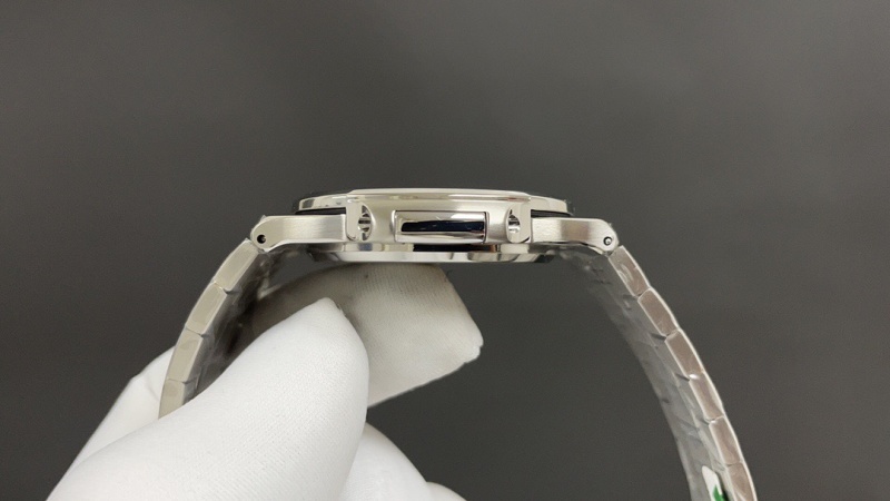 Watch0648