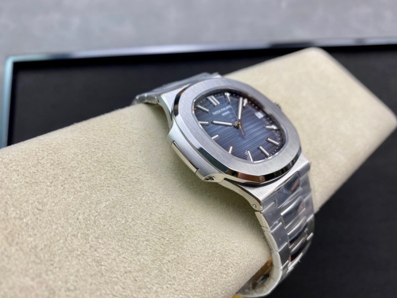 Watch0175