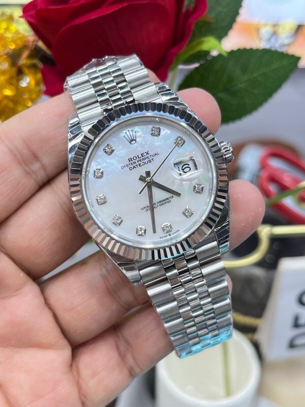 Watch0642