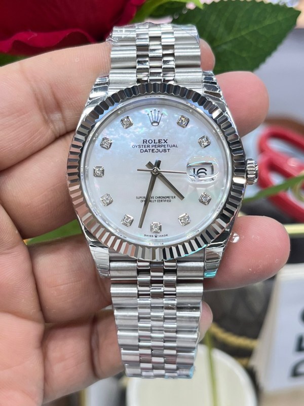 Watch0642