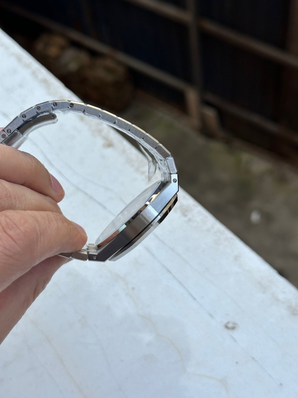 Watch0186