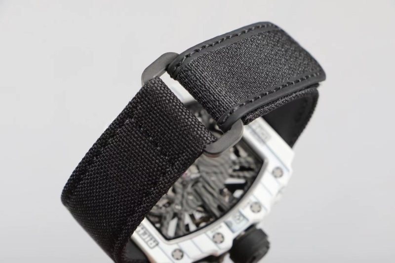 Watch0033