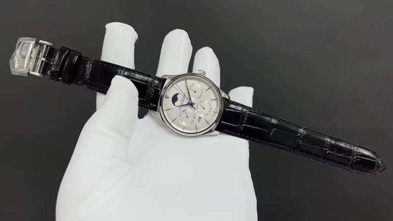 Watch0261